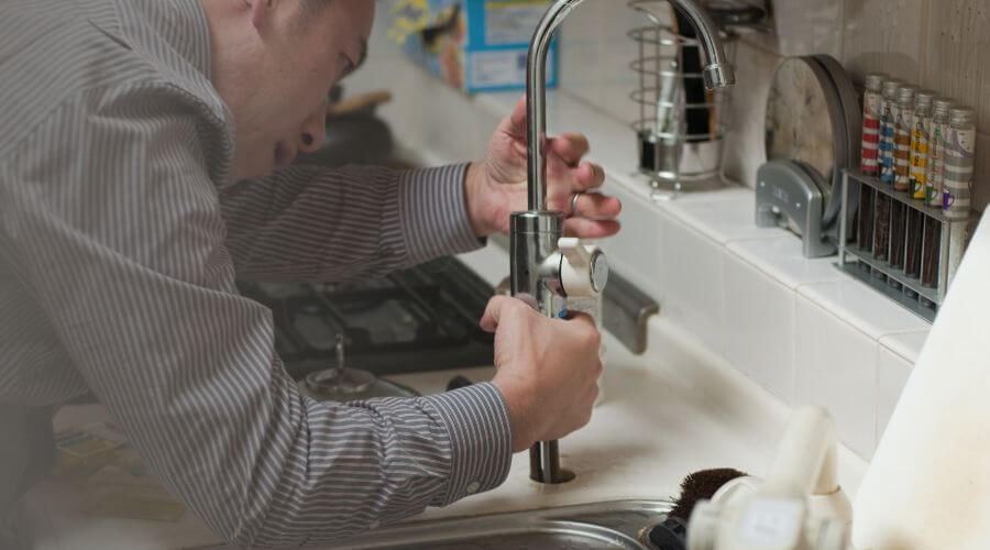 Expert burst pipe repair services in Newman, IL